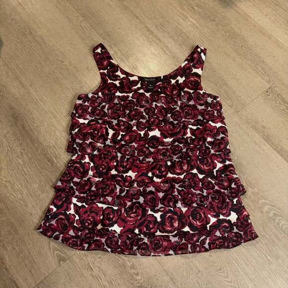 White House Black Market Red Rose Floral Ruffle Layered Sleeveless Blouse Top - Picture 2 of 6